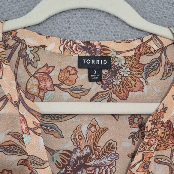 Torrid Women's Lexie Hi Low Babydoll Chiffon Tunic Button Top 3 - Picture 2 of 7